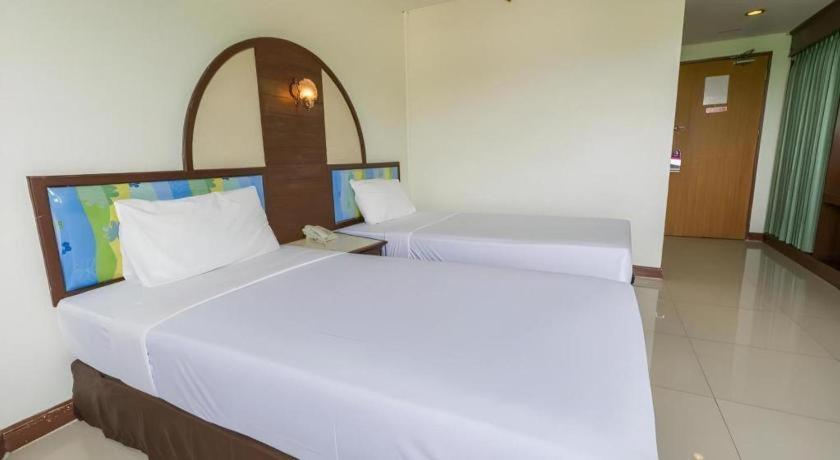 Lake Inn Hotel Songkhla Exterior photo