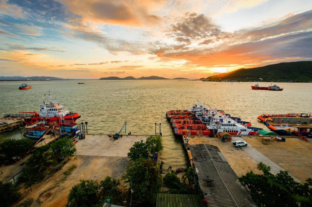 Lake Inn Hotel Songkhla Exterior photo